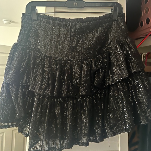 BLACK IMPECCABLE PIG SEQUIN LAYERED RUFFLE SKORT - Picture 3 of 3